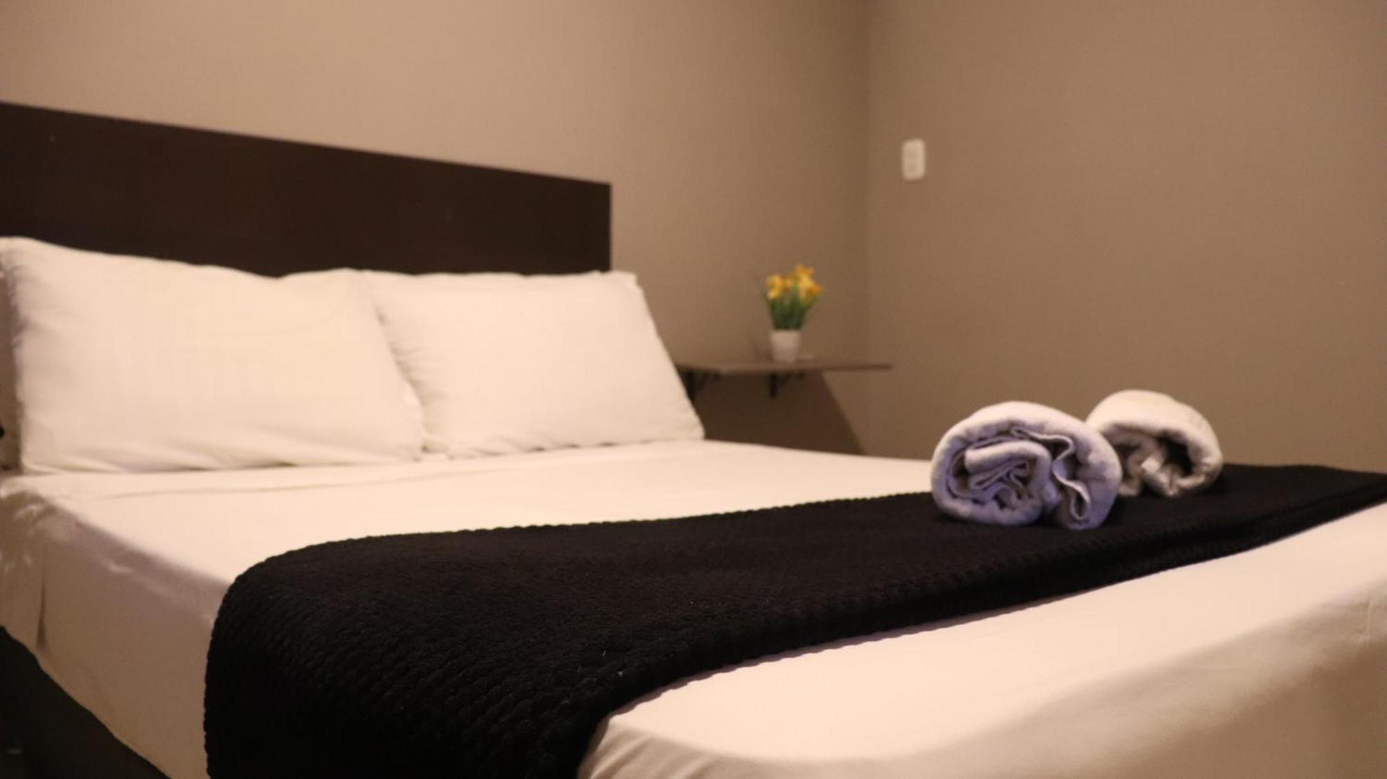 Hotel Simon Plaza Pereira Luaran gambar
