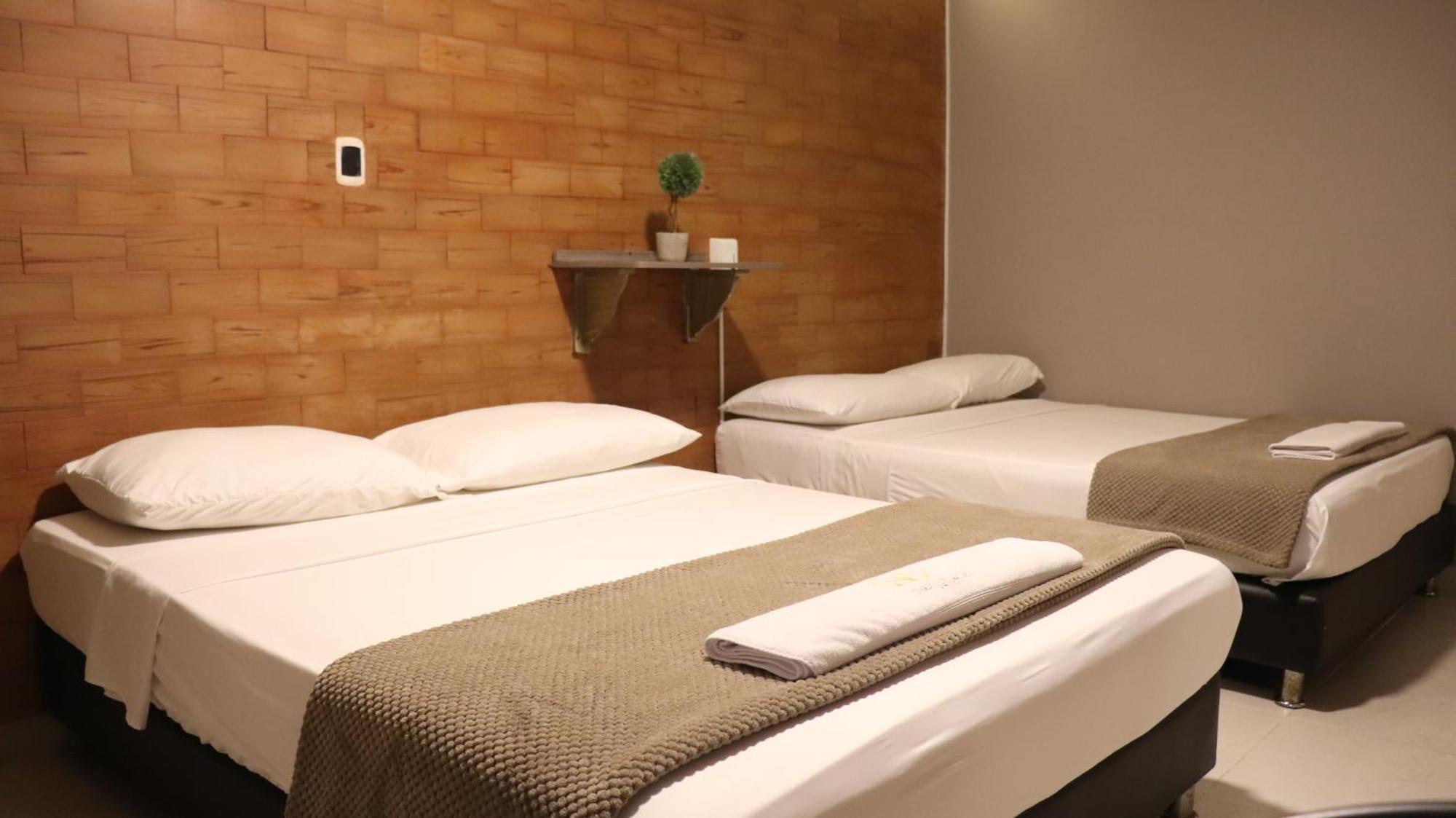 Hotel Simon Plaza Pereira Luaran gambar