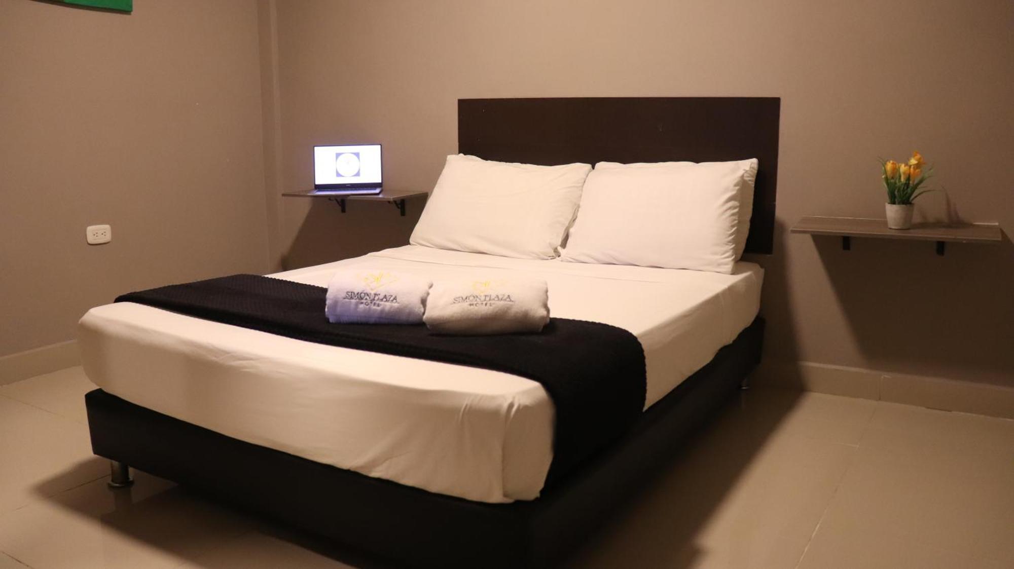 Hotel Simon Plaza Pereira Luaran gambar