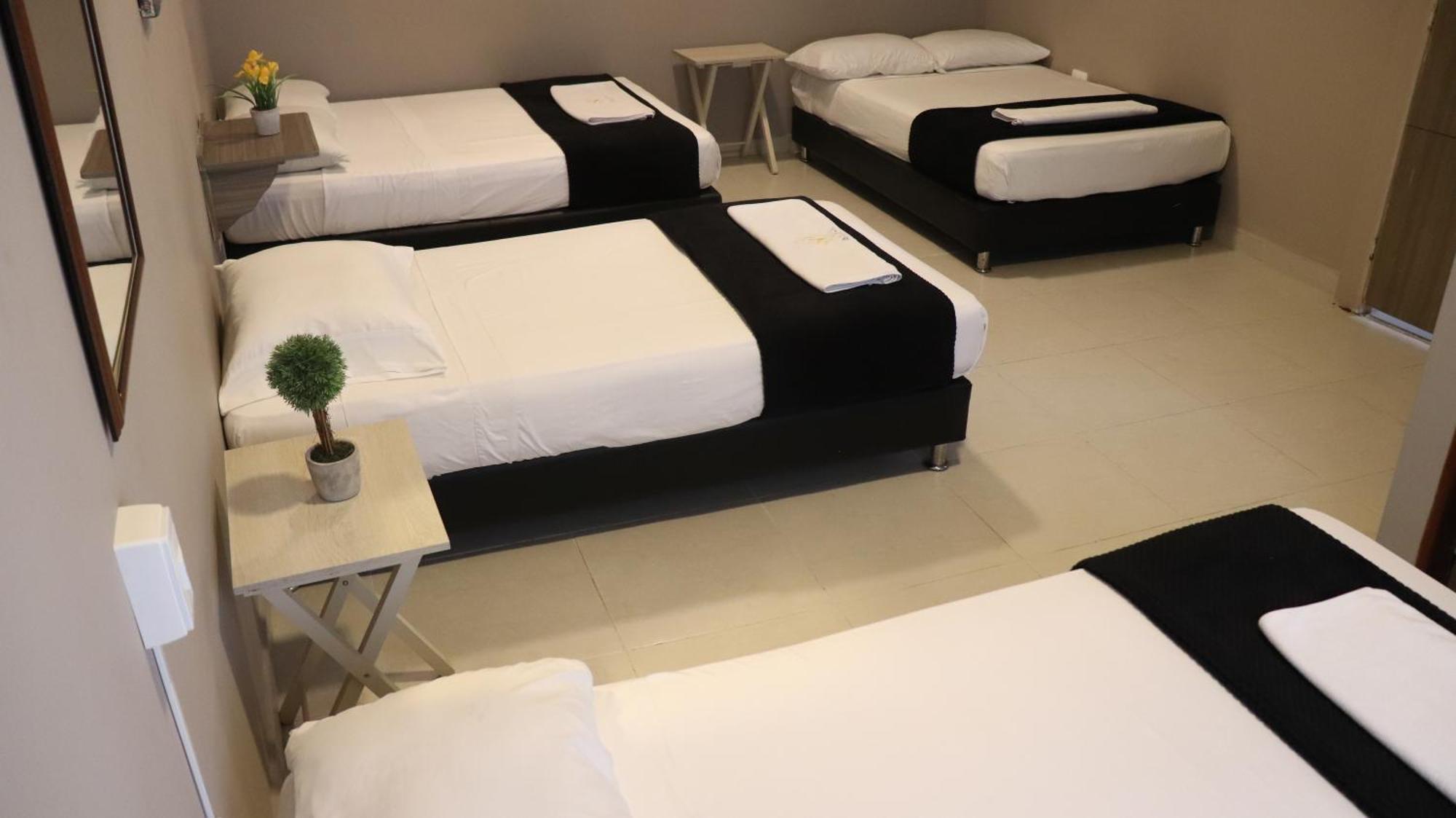 Hotel Simon Plaza Pereira Luaran gambar