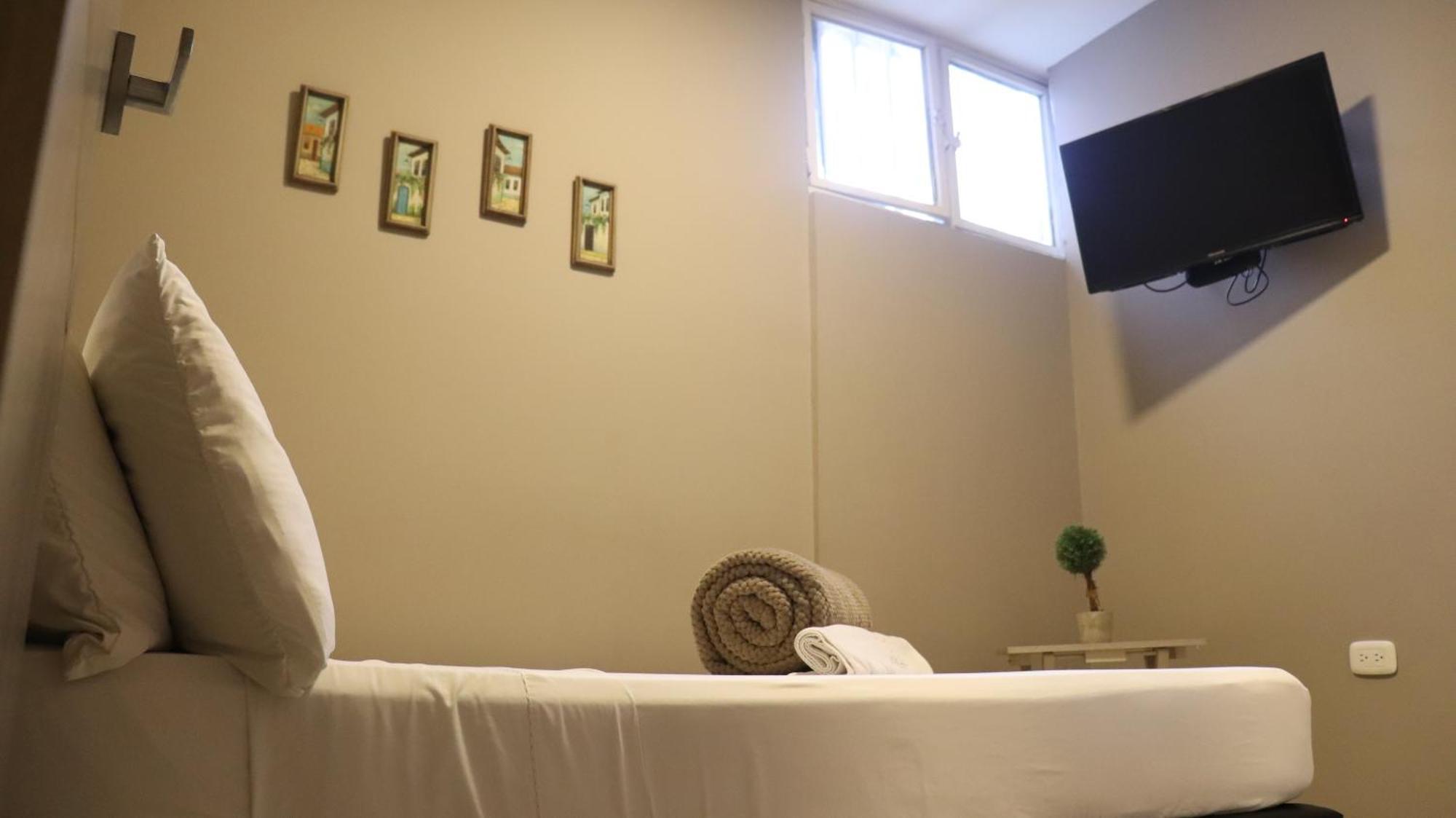 Hotel Simon Plaza Pereira Luaran gambar