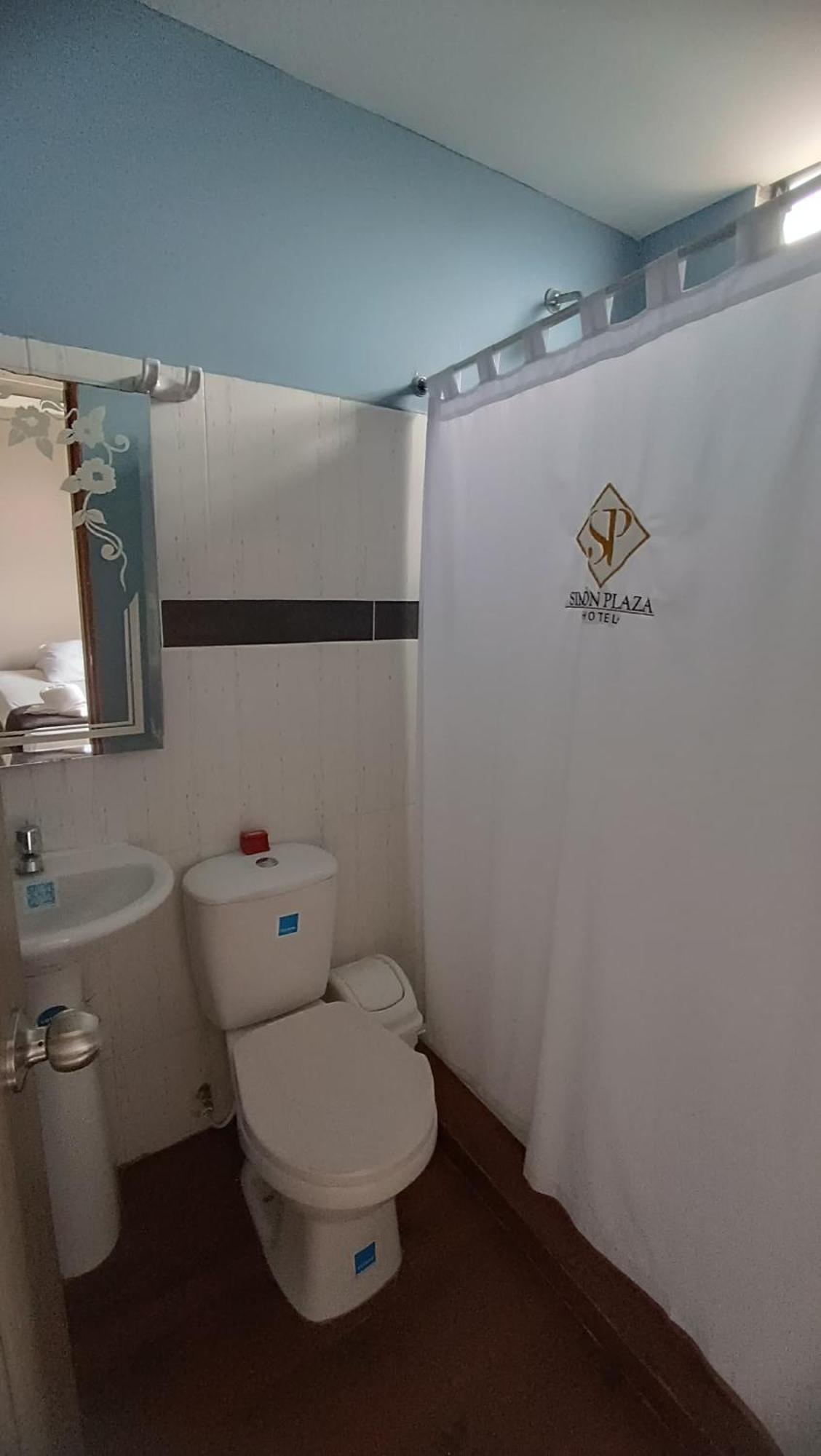 Hotel Simon Plaza Pereira Luaran gambar